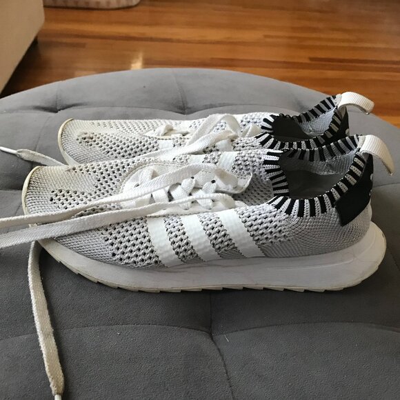 Adidas Primeknit Womens Sneakers Size 6 - Picture 1 of 7